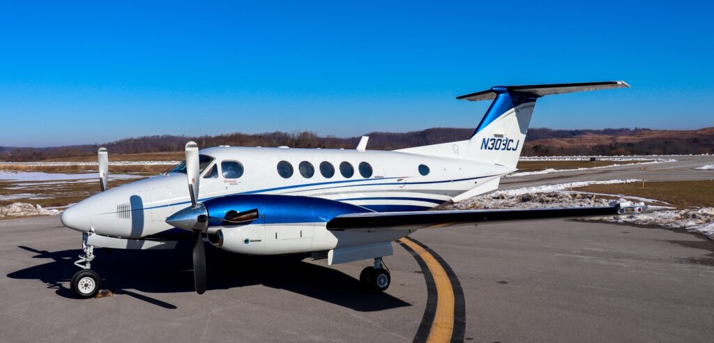 Beechcraft King Air 200 N303CJ