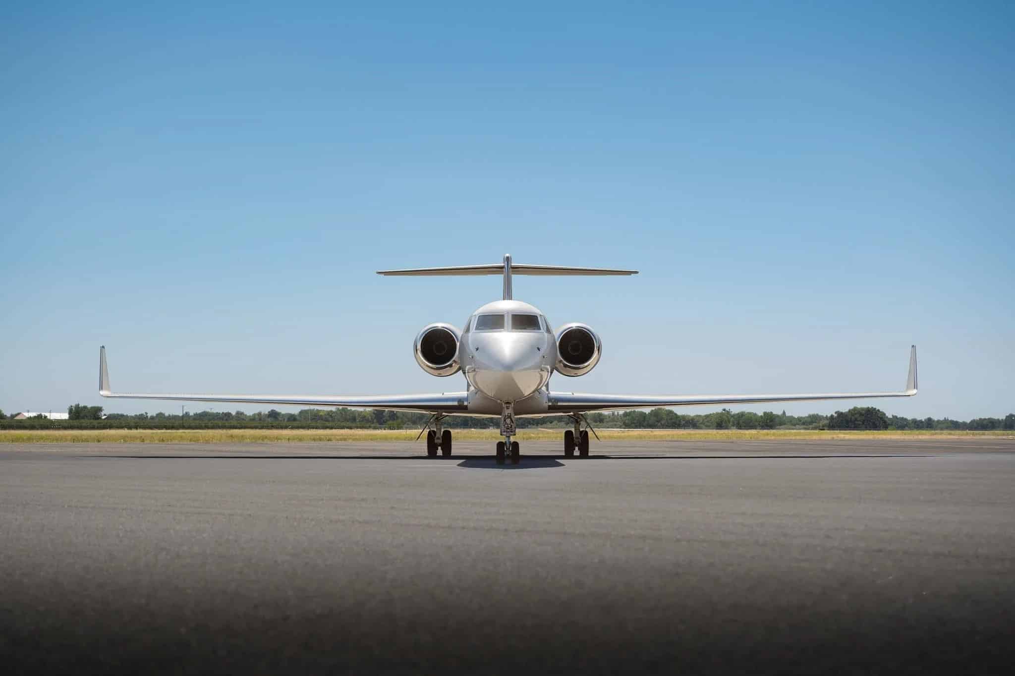Private jet evaluated by AlphaJets pilots before sale